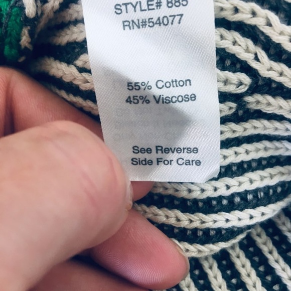 3/$15 CAbi Trident Knit Sleeveless Sweater Tunic - Picture 6 of 7